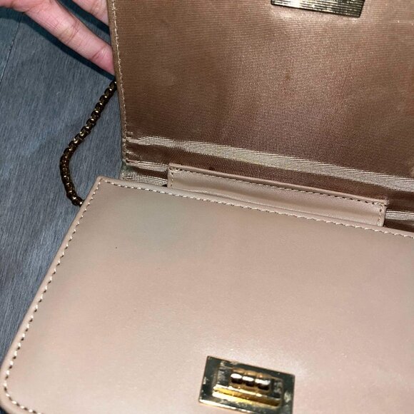 Biege Shoulder Bag Purse with GOLD straps *NEW* - Picture 5 of 5